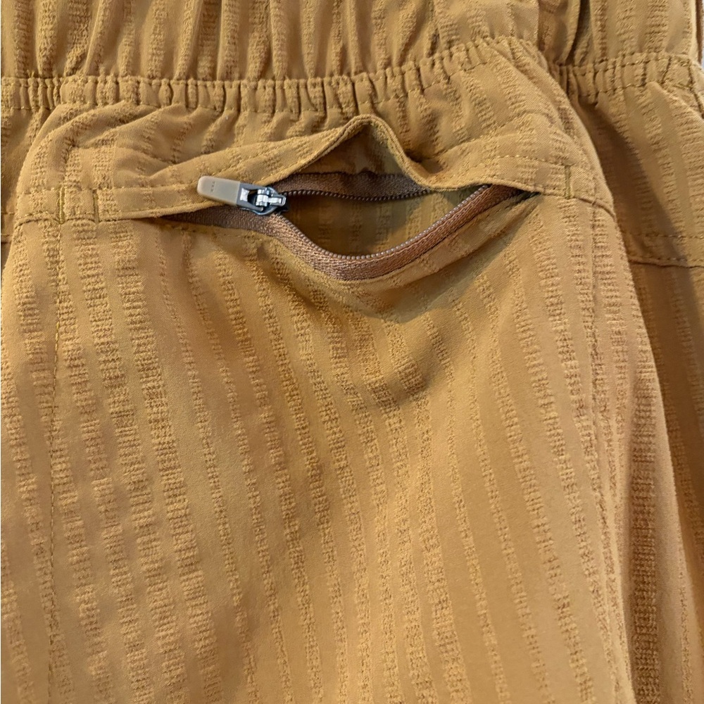 Title Nine Mustard Staycation Cropped Elastic Waist Pants Size M - Picture 5 of 12